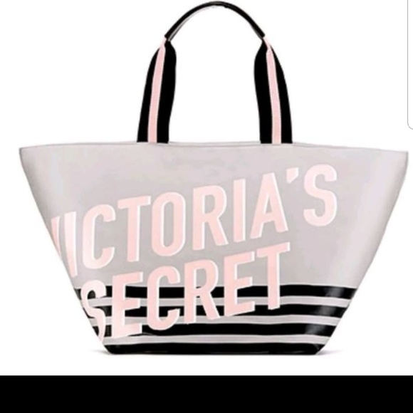 VICTORIA SECRETS BAG and Blanket till Valentine's - Picture 1 of 1